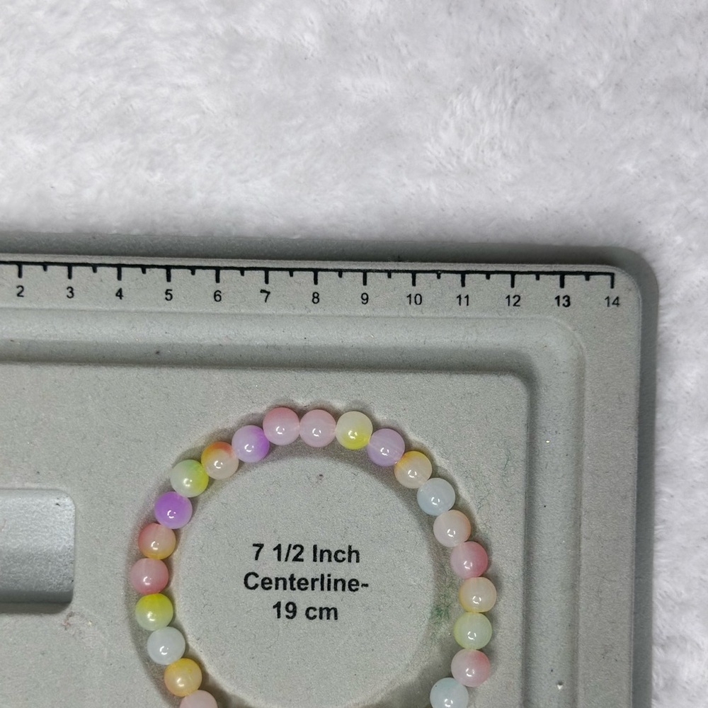 New handmade ladies bracelet. Bracelet is multiple colors.